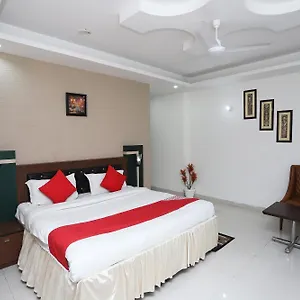 3* Hotel Capital O Levanti Near Aravali Biodiversity Park