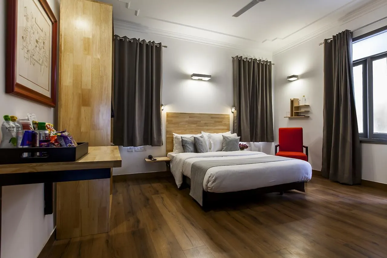 Oyo Townhouse 1 Southcity Sohna Road Near Omaxe Gurgaon Mall Hotel