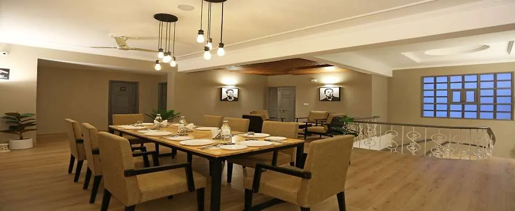 Oyo Townhouse 1 Southcity Sohna Road Near Omaxe Gurgaon Mall