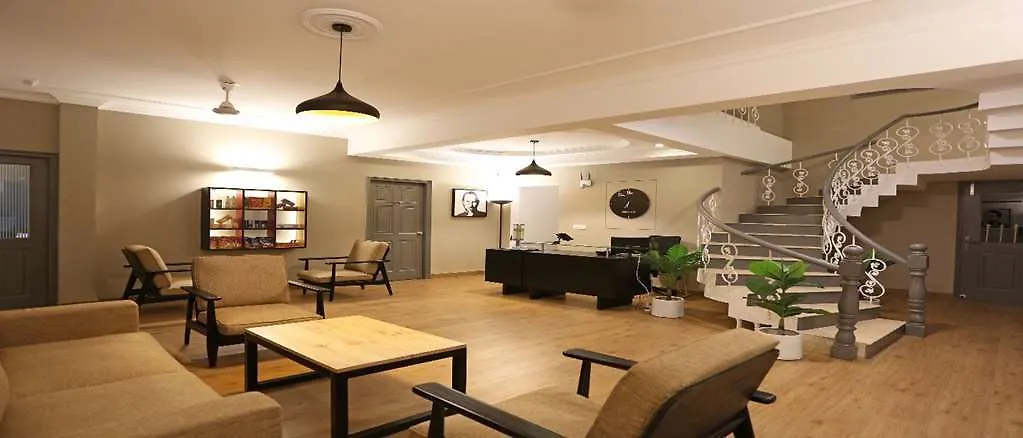 Oyo Townhouse 1 Southcity Sohna Road Near Omaxe Gurgaon Mall 3*,  India