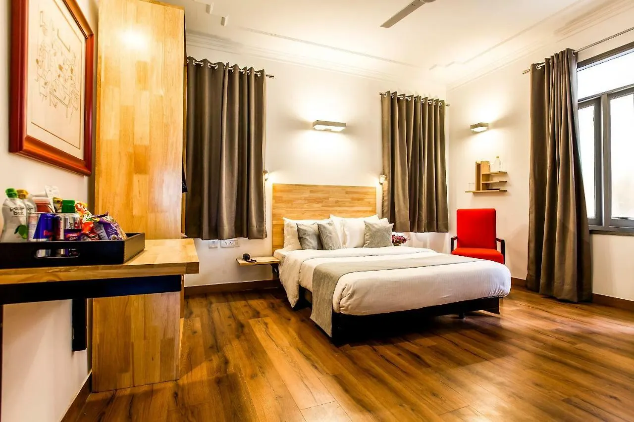 Oyo Townhouse 1 Southcity Sohna Road Near Omaxe Gurgaon Mall 3*,  India
